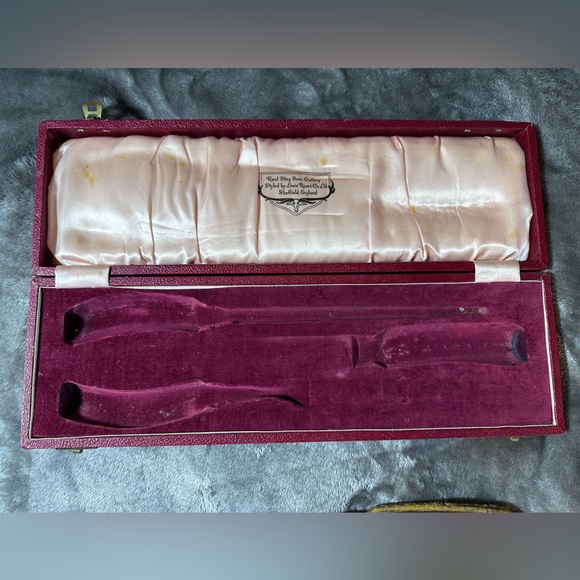 Old Sheffield Stag Horn Carving Set with Nickel Silver end caps. - Picture 9 of 10